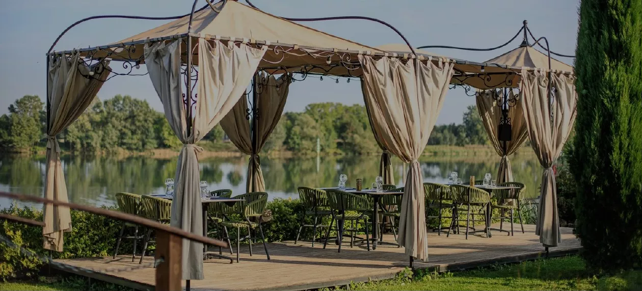Terrasse extérieure en bord de Saône pour événement à Mâcon